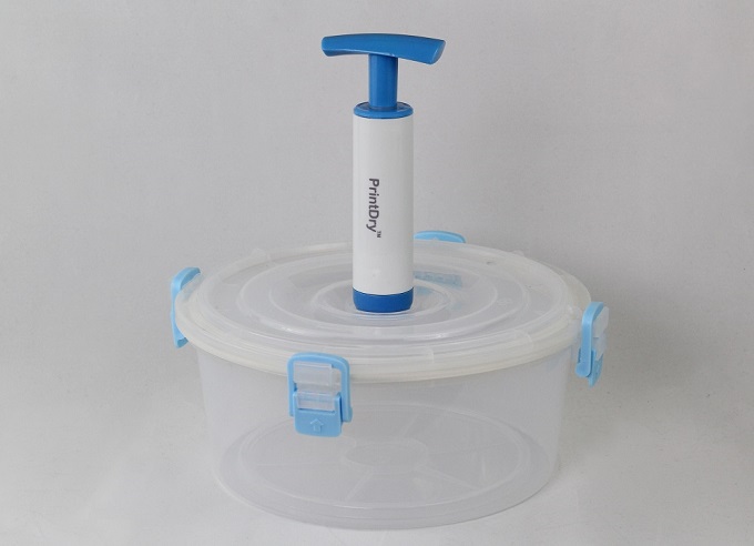 Vacuum filament storage bag with suction Pump